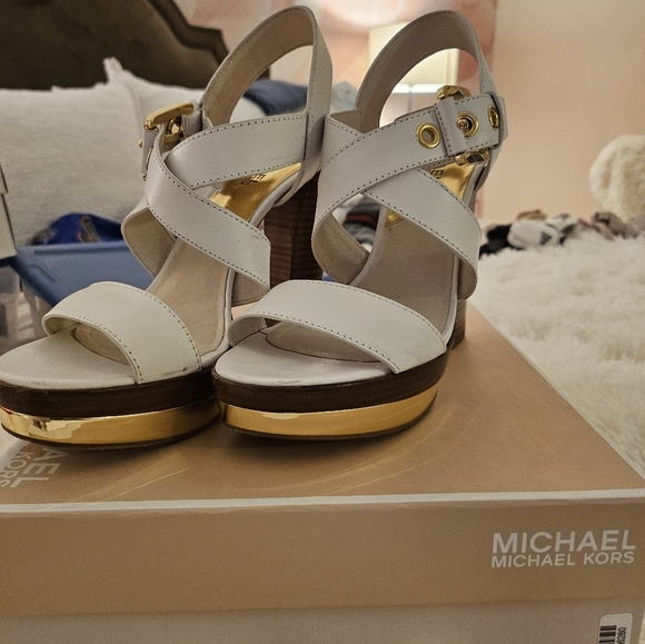Michael Kors High Heeled Platform Sandal - Picture 6 of 7